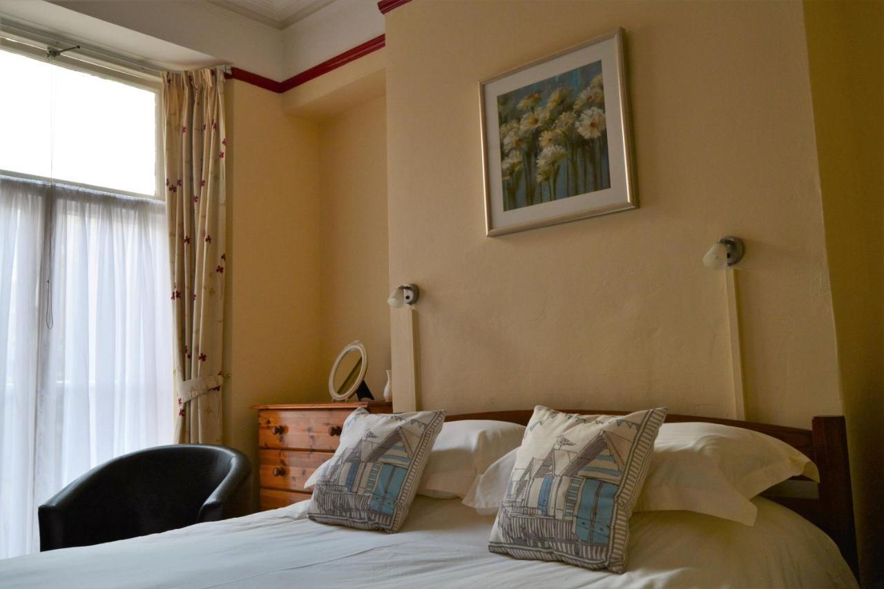 St Marguerite Bed & Breakfast Paignton Exterior photo